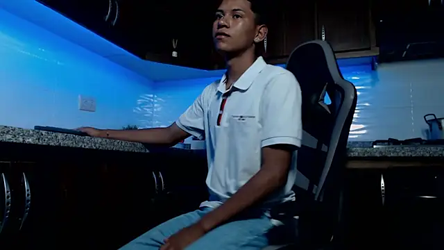 LexSin17 online show from April 2026 07:19:01 PM