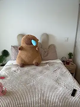 SerenaFox  online show from April 2026 08:47:02 PM