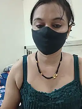 Snapshot of HeartlessGirl chatting on June 2026 07:30:01 AM HeartlessGirl online show from June 2026 07:30:01 AM