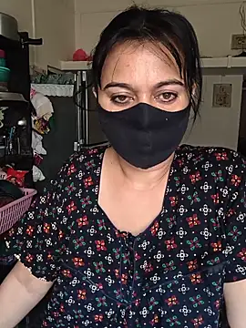 HeartlessGirl online show from May 2026 05:18:02 AM