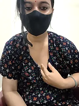 HeartlessGirl online show from May 2026 03:38:01 PM