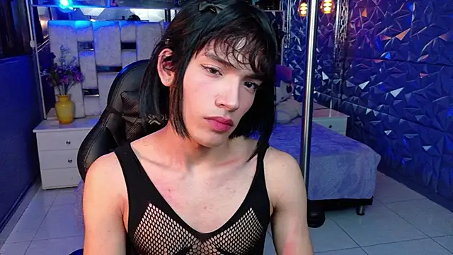 IsaacNovaa online show from May 2026 09:51:02 AM