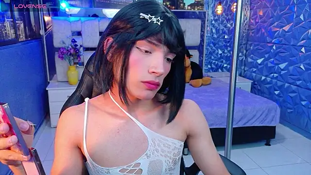 IsaacNovaa online show from May 2026 07:42:01 PM