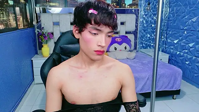 IsaacNovaa online show from April 2026 07:51:02 PM