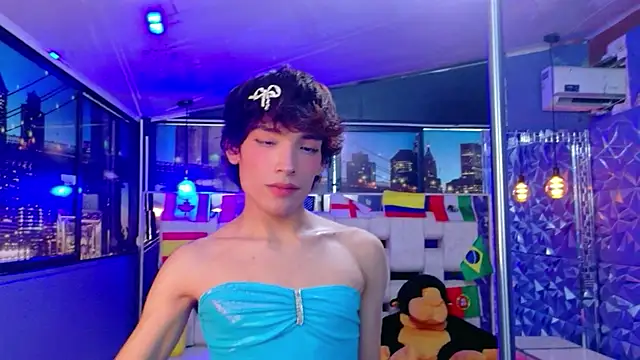 Snapshot of IsaacNovaa chatting on June 2026 08:37:02 PM IsaacNovaa online show from June 2026 08:37:02 PM