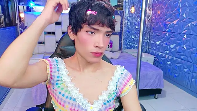 IsaacNovaa online show from April 2026 12:30:01 PM