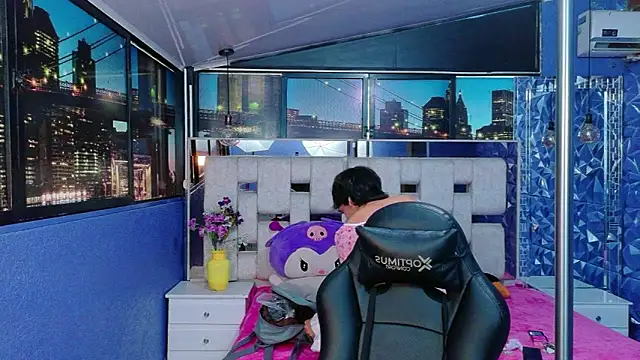 IsaacNovaa online show from June 2026 07:24:01 PM
