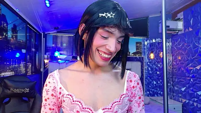 IsaacNovaa online show from May 2026 07:45:02 PM