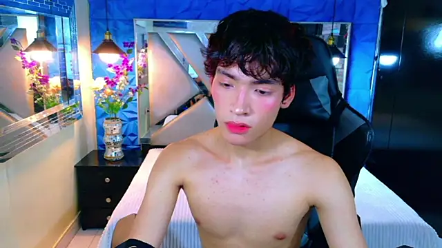 IsaacNovaa online show from March 2026 07:15:01 PM