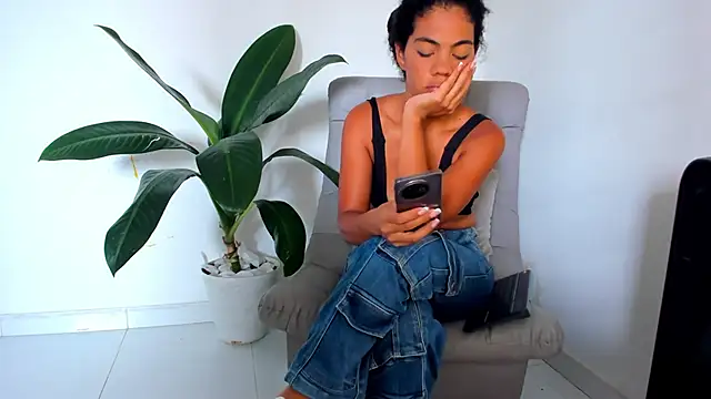 DakotaStills  online show from April 2026 04:11:02 PM