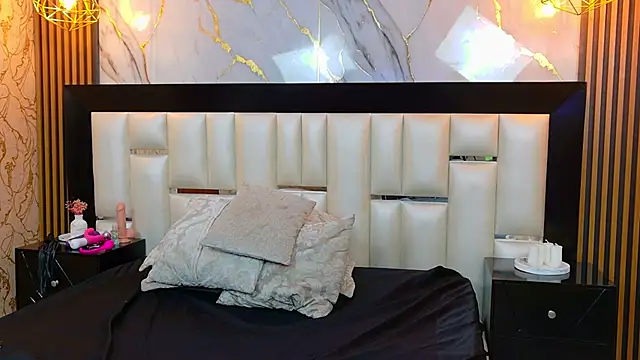 Snapshot of Cristal_Ferrara chatting on April 2026 03:14:02 AM Cristal Ferrara online show from April 2026 03:14:02 AM