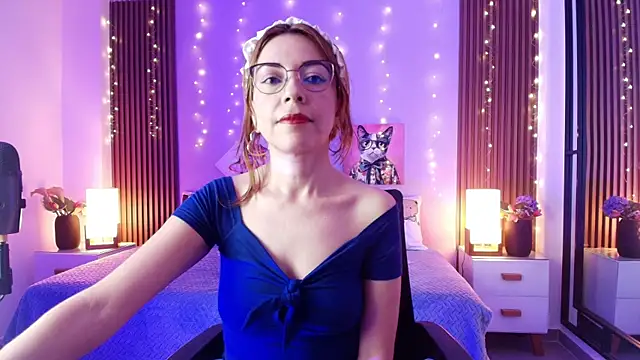 HoneyLeslie online show from April 2026 02:51:02 AM