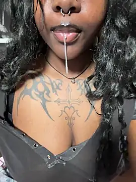 Nyla xox online show from April 2026 11:08:02 PM