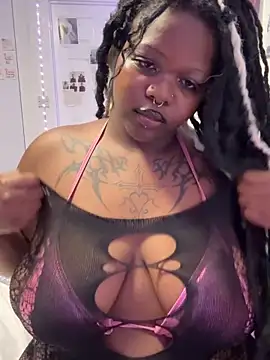 Snapshot of Nyla_xox chatting on June 2026 09:42:02 PM Nyla xox online show from June 2026 09:42:02 PM