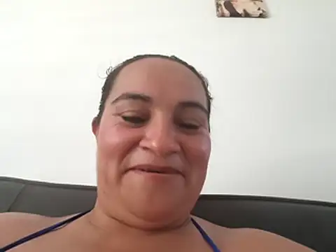 kyra sol online show from April 2026 06:47:02 PM