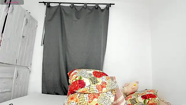 Alexandrasaenz23 online show from April 2026 02:34:01 AM