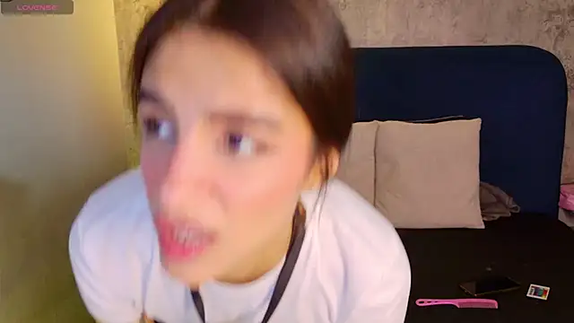 Charlott  18 online show from May 2026 03:51:01 PM
