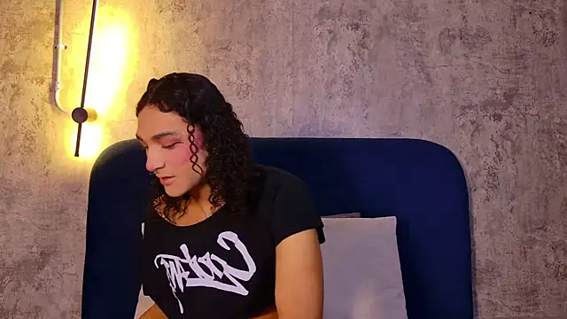 Mikavelvet08 online show from June 2026 02:00:01 PM