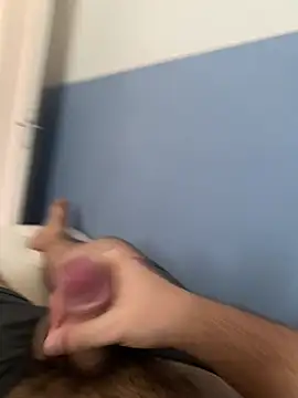 Snapshot of safadogggg chatting on March 2026 12:14:01 PM safadogggg online show from March 2026 12:14:01 PM