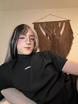 Diamondpierce online show from June 2026 08:36:02 PM