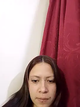 AuroraaMoonn online show from April 2026 11:44:01 PM