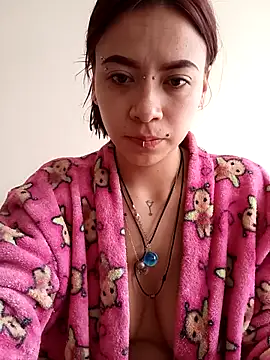 AuroraaMoonn online show from April 2026 01:12:02 PM