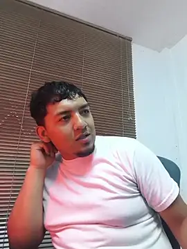 Snapshot of Itsdavidxxx chatting on April 2026 11:49:02 PM Itsdavidxxx online show from April 2026 11:49:02 PM