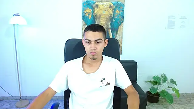 lucass 18 online show from April 2026 08:53:02 PM