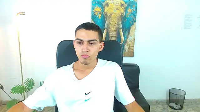 lucass 18 online show from March 2026 08:32:02 PM