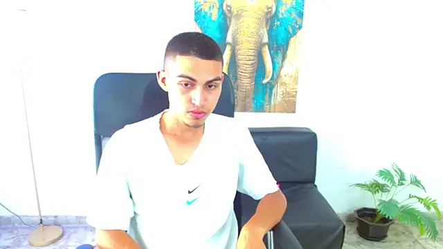 lucass 18 online show from April 2026 01:03:01 PM