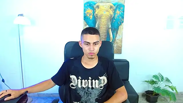 lucass 18 online show from April 2026 08:21:01 PM