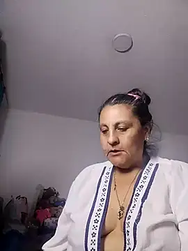 Merlyna Goldenss online show from April 2026 04:47:02 AM