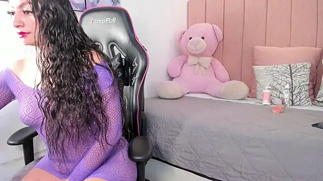 natalia vela online show from June 2026 01:21:02 PM