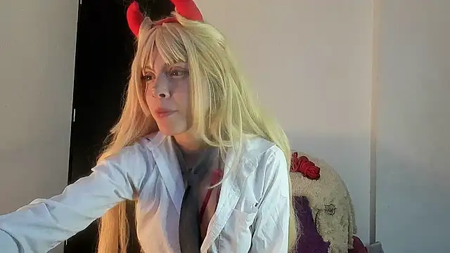 Nyxara- online show from April 2026 11:08:01 PM