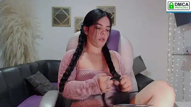 Sara kp online show from April 2026 12:33:01 AM