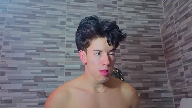 MAX COOPER1 online show from April 2026 07:53:01 PM