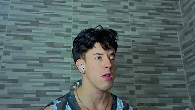 MAX COOPER1 online show from April 2026 05:25:02 AM