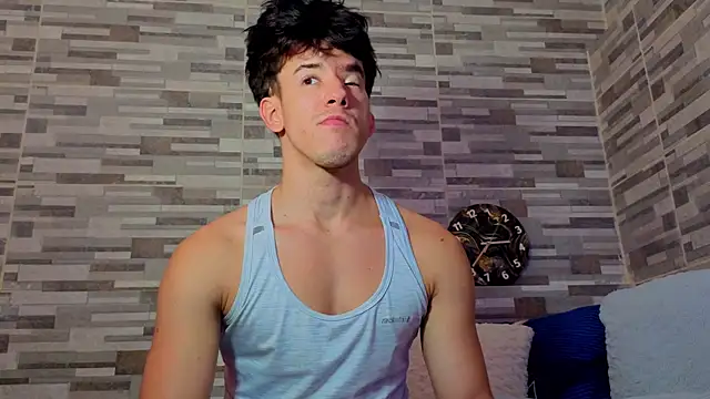 MAX COOPER1 online show from March 2026 07:26:02 PM