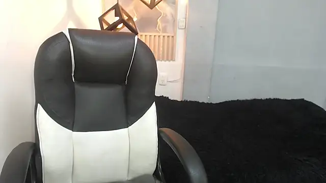 Snapshot of naty_18 chatting on May 2026 08:49:01 PM naty 18 online show from May 2026 08:49:01 PM