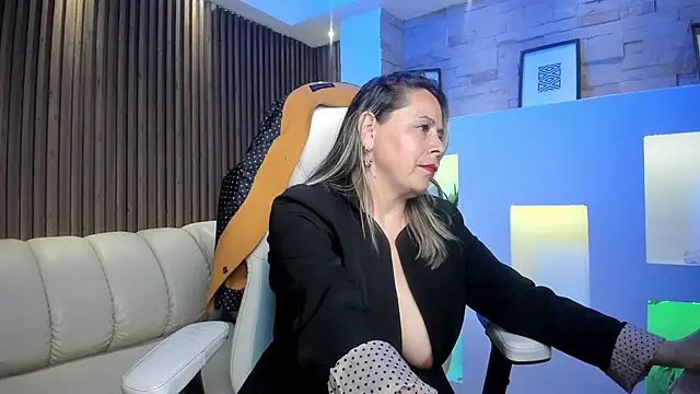 Cinthya roberts online show from April 2026 07:48:01 PM