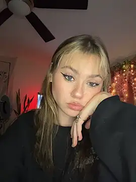 peachesncreamyy online show from April 2026 03:44:01 AM
