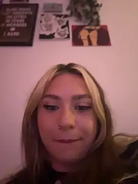 peachesncreamyy online show from July 2026 04:23:01 AM