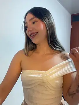 Snapshot of Catalina_bel chatting on June 2026 04:22:02 AM Catalina bel online show from June 2026 04:22:02 AM