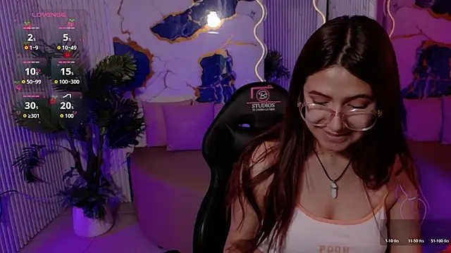Tiiana tay online show from May 2026 04:43:01 AM