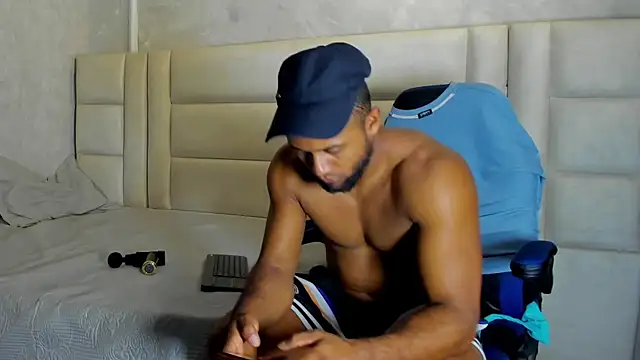 Snapshot of Dark_lennox chatting on April 2026 12:45:02 AM Dark lennox online show from April 2026 12:45:02 AM