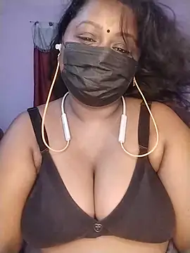 Snapshot of Tamil-Dhara chatting on June 2026 06:24:02 PM Tamil-Dhara online show from June 2026 06:24:02 PM