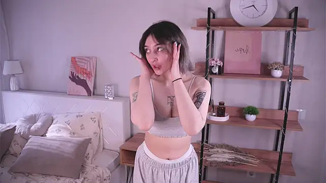 WavaMaddison online show from March 2026 03:41:02 AM