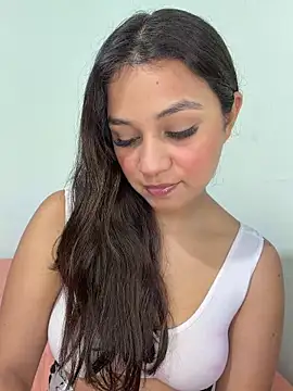 Snapshot of Colochitapupy chatting on April 2026 01:45:01 AM Colochitapupy online show from April 2026 01:45:01 AM