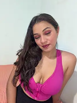 Snapshot of Colochitapupy chatting on April 2026 05:59:01 AM Colochitapupy online show from April 2026 05:59:01 AM