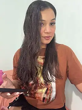 Snapshot of Colochitapupy chatting on April 2026 04:35:01 AM Colochitapupy online show from April 2026 04:35:01 AM